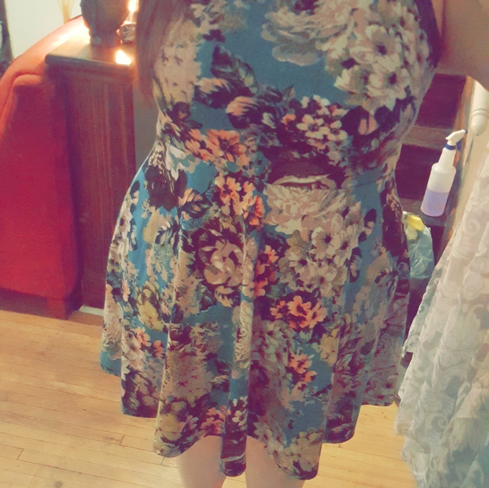 Vintage Floral Print Skater Dress - Picture 3 of 7